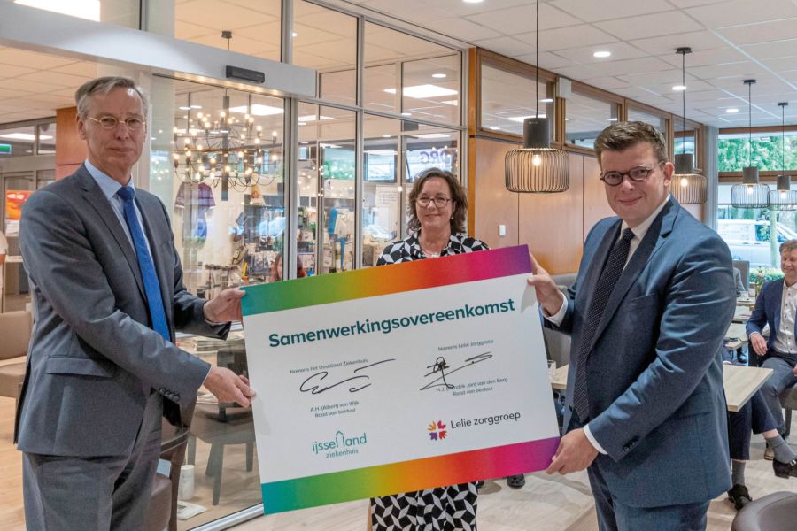 Polikliniek Kralingen officieel geopend door Tamara van Ark, demissionair minister voor Medische Zorg en Sport