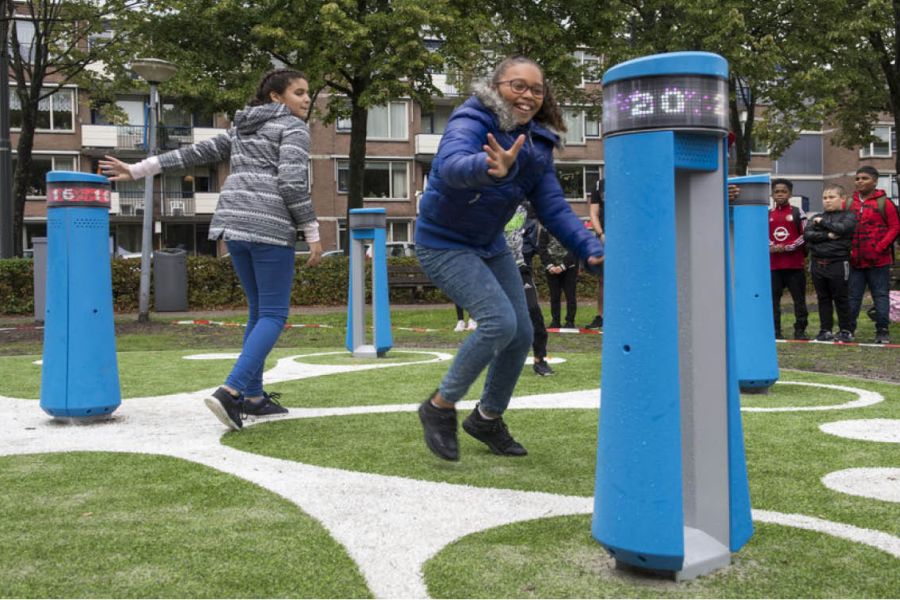 Interactief buitenspelen met het eerste Memo Quest speeltoestel