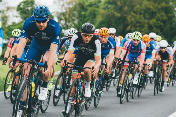 Lagere zorgkosten in Amsterdamse en Rotterdamse buurten waar meer wordt gesport