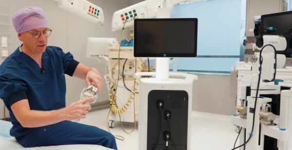 Robot helpt bij knievervanging in Ziekenhuis Gelderse Vallei