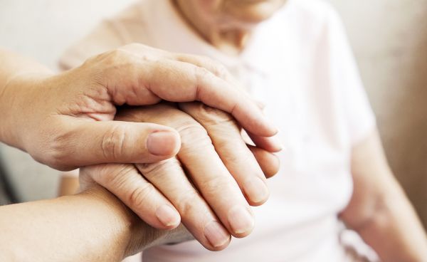 Radboudumc brengt stripboek uit over mantelzorg in de laatste levensfase