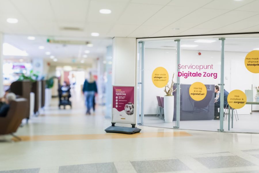 VieCuri opent Servicepunt Digitale Zorg: laagdrempelige hulp bij digitale vragen