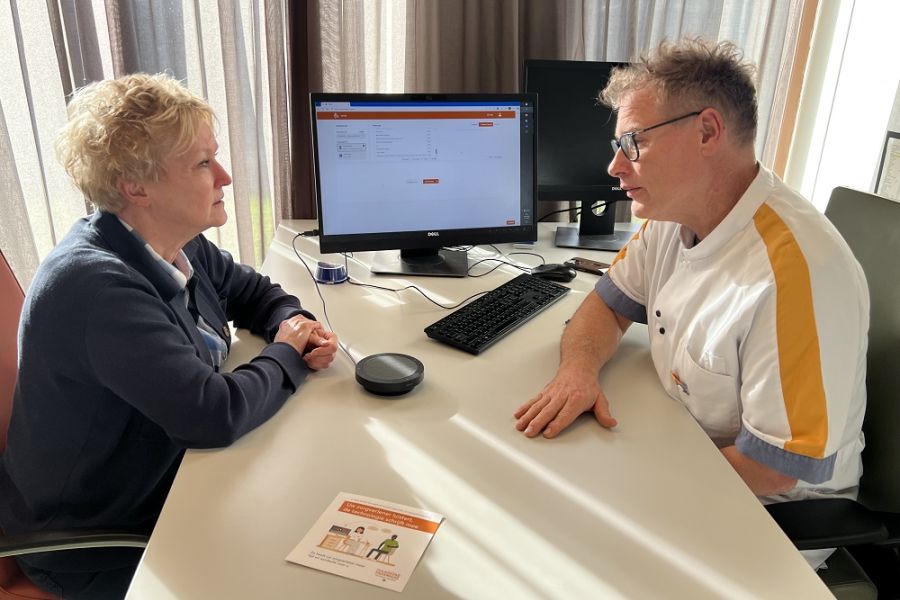 Meer échte aandacht voor patiënten: Maasstad Ziekenhuis zet als eerste ziekenhuis in Nederland spraakgestuurde AI op grote schaal in