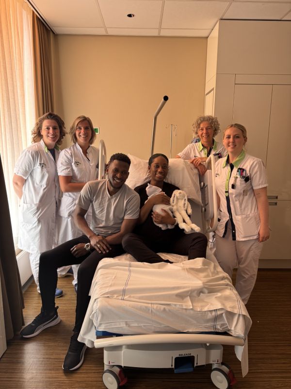 Duizendste bevalling van 2025 in het Ikazia Ziekenhuis