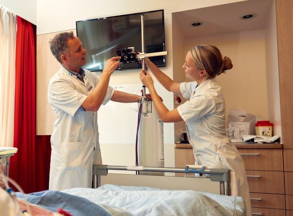 Cameratechnologie en AI voorspellen complicaties bij hartpatiënten